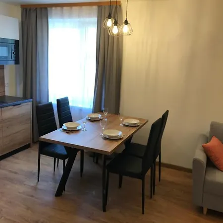 アパート Sloneczny シュツァブニツァ